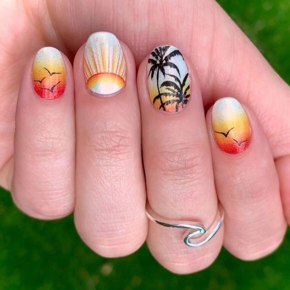 Color Street | Solstice Sunrise - Picture 3 of 7